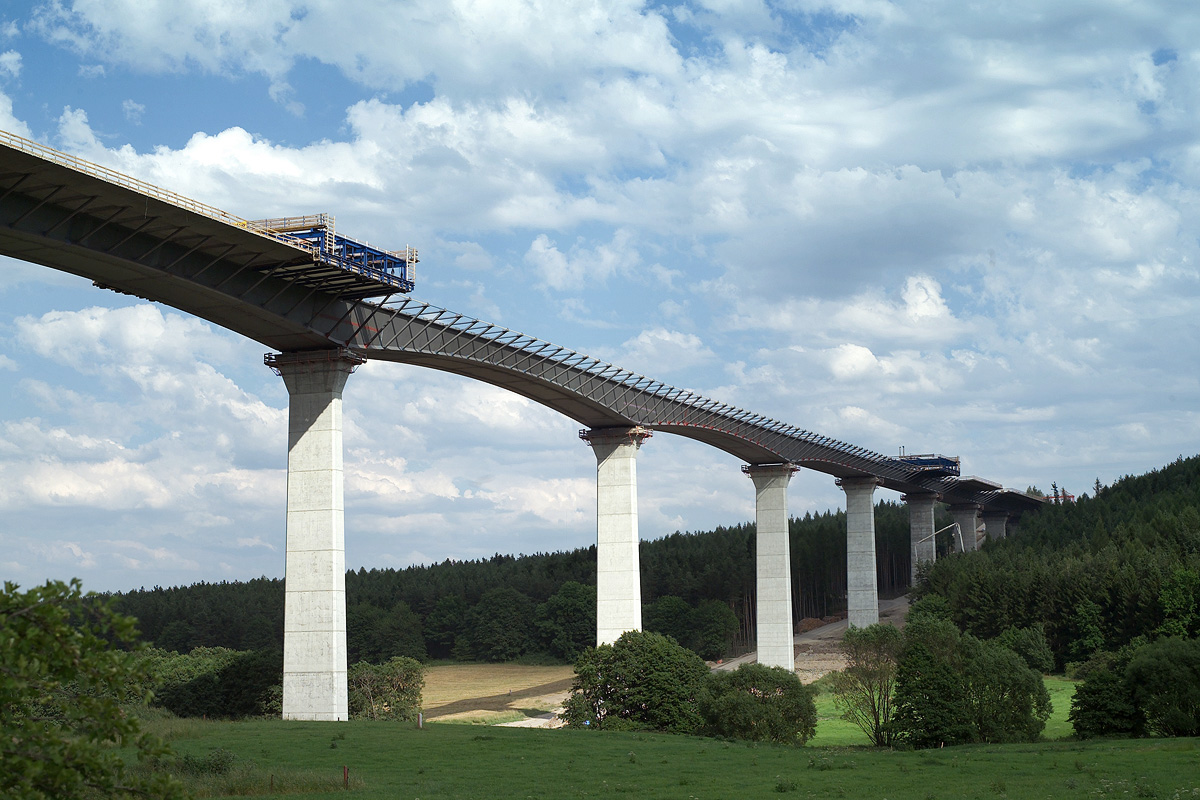 Brücke über das Reichenbachtal