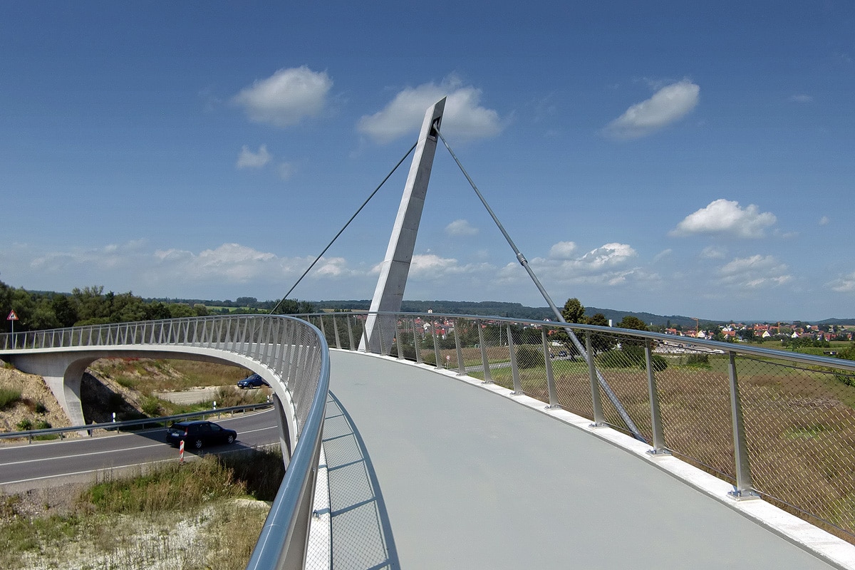 Fuß- und Radwegbrücke